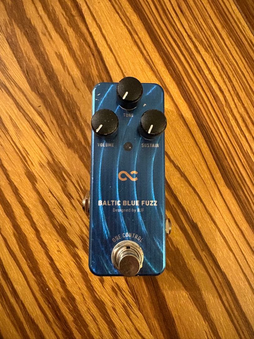 ギター One Control Baltic Blue Fuzz