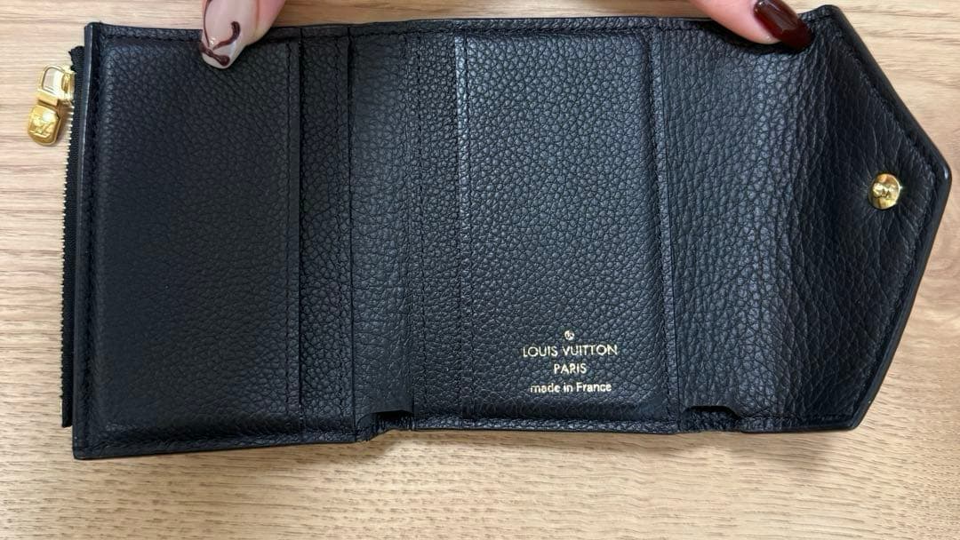 100%正規品　年内SALE中‼️ルイヴィトン　ポルトフォイユ・ゾエ　三つ折り財布