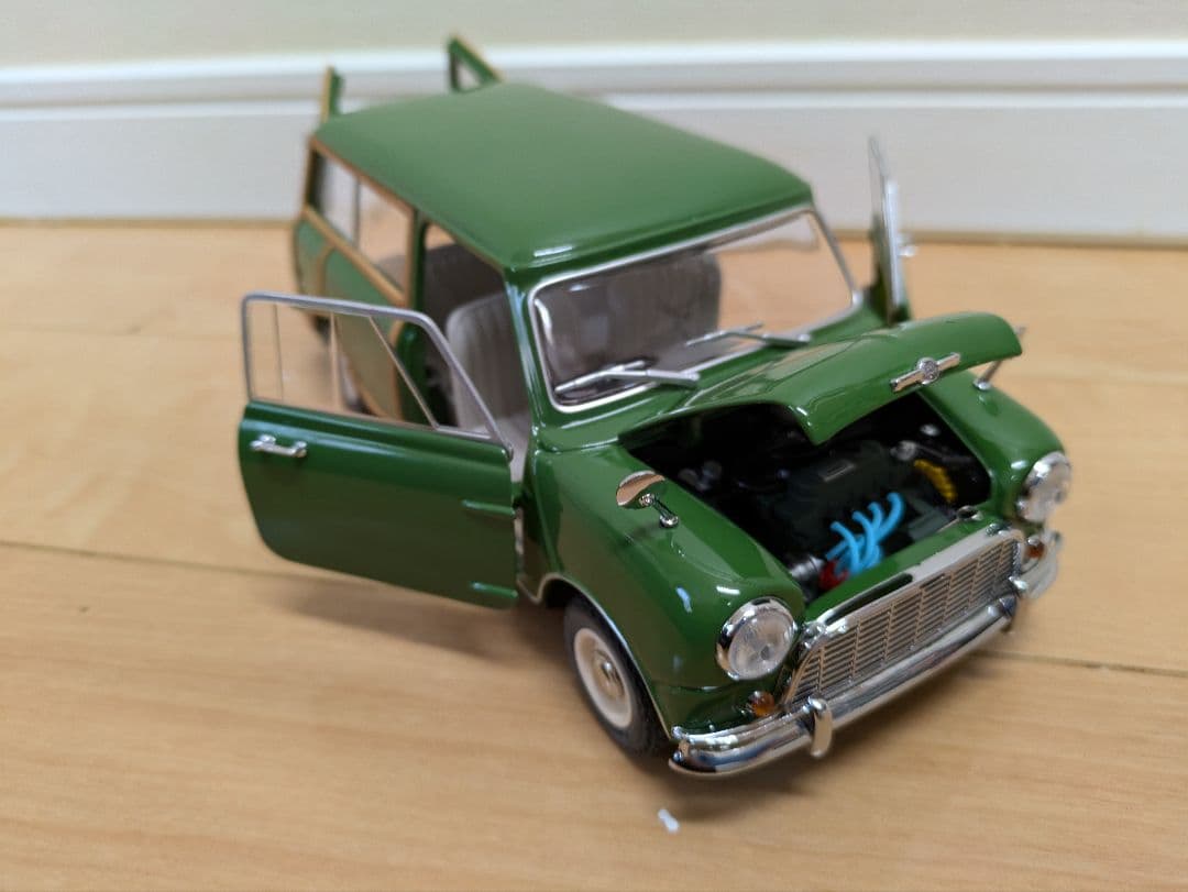 京商　モーリスミニトラベラー　1/18 グリーン