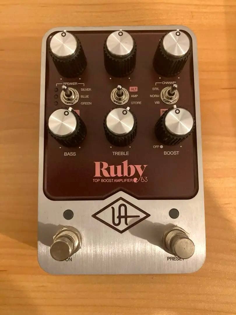 UAFX Ruby ギターエフェクター