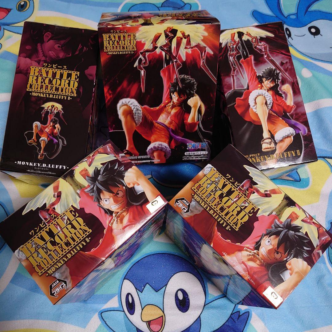 ワンピース　ルフィ　フィギュア５点　　　　　ポケモンタオル付き