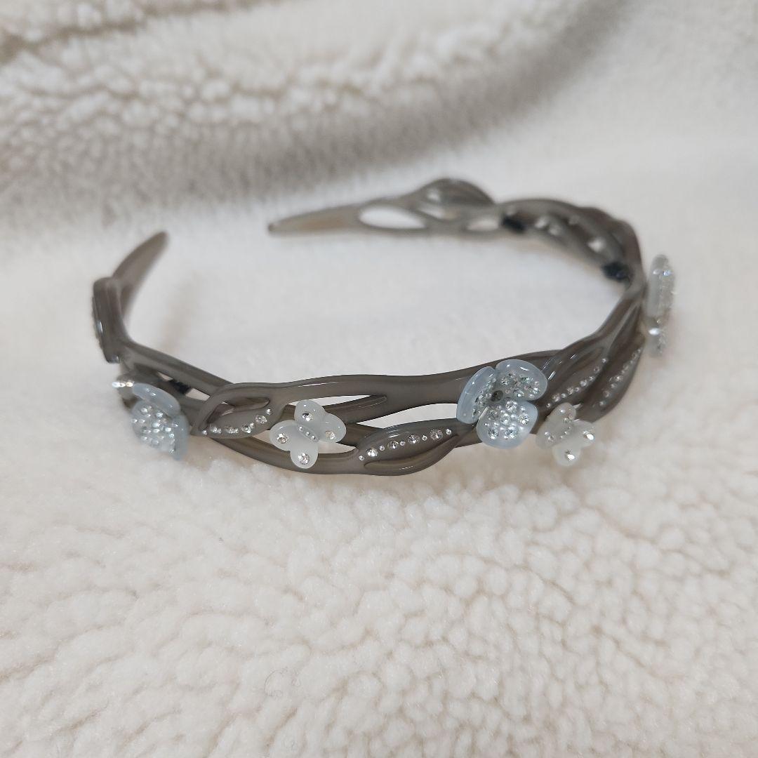 アレクサンドルドゥパリ　グレーのカチューシャ