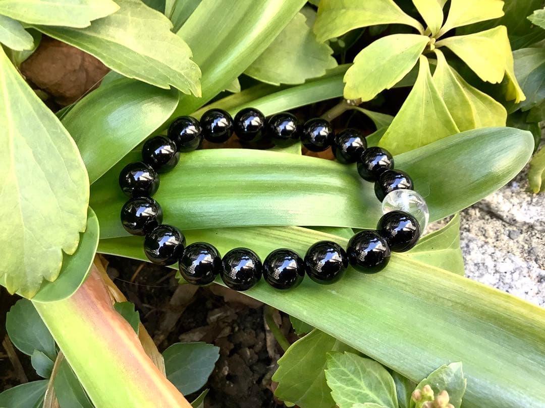 ✳15万円以上‼️最強パワー宿る貴重黒平水晶モリオン勾玉＊ブレスレット絶対おすすめ