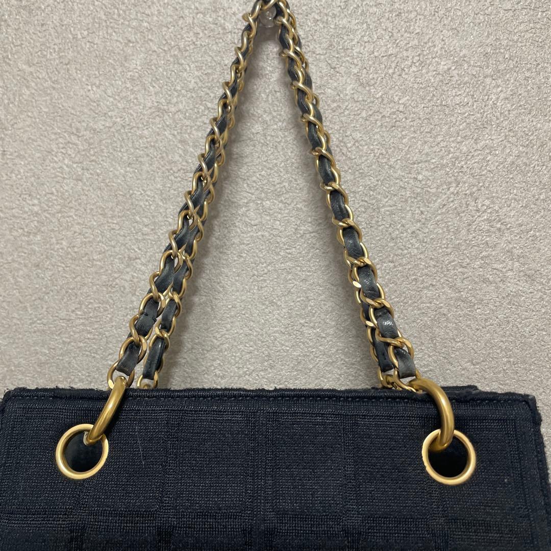CHANEL ブラック ナイロン ショルダーバッグ　チョコバー