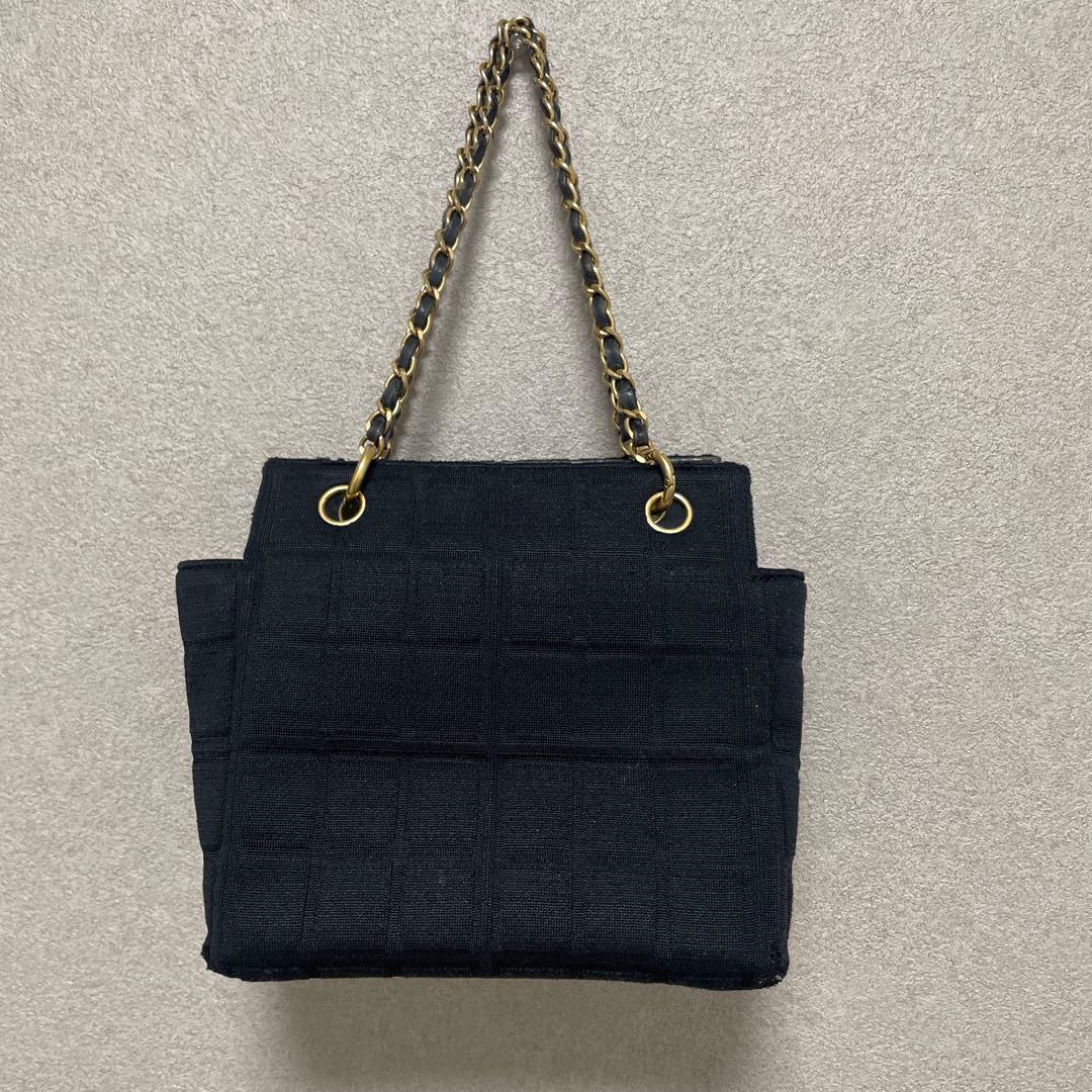 CHANEL ブラック ナイロン ショルダーバッグ　チョコバー