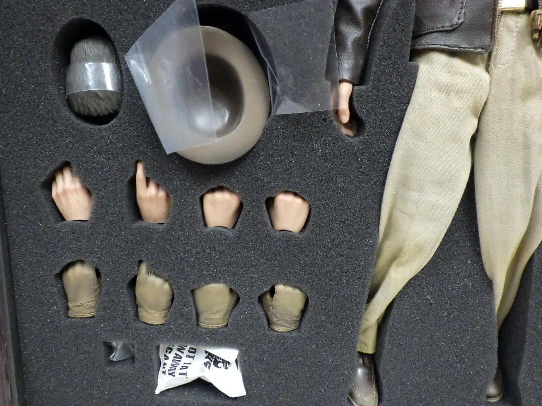 新品未使用★1/6フィギュアHot Toys, サイドショウ★インディジョーンズ
