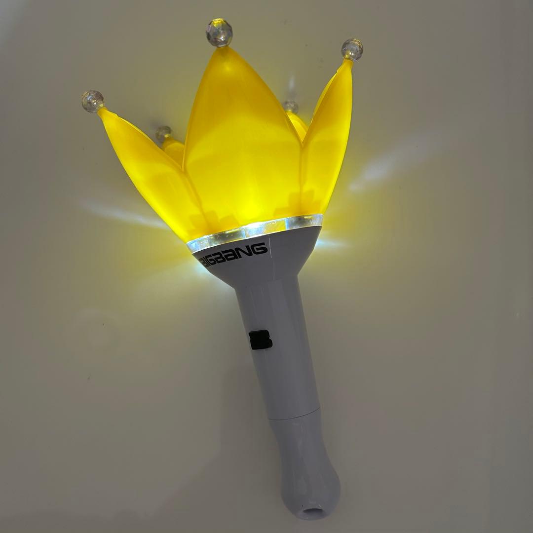 YG公式 BIGBANG 王冠型 ペンライト G-DRAGON 電池ケース付き
