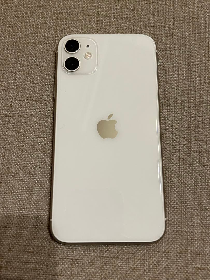 iPhone 11 ホワイト 64 GB