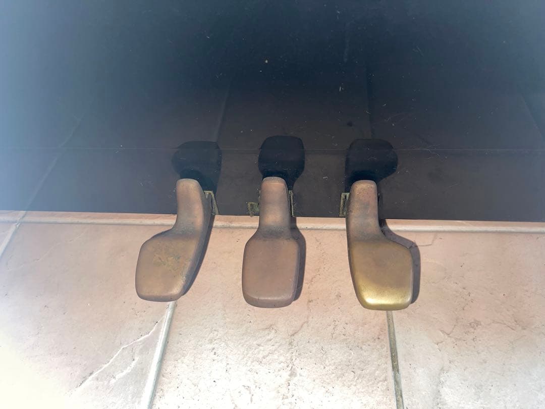 YAMAHA アップライトピアノ+トムソンピアノ椅子+インシュルーター