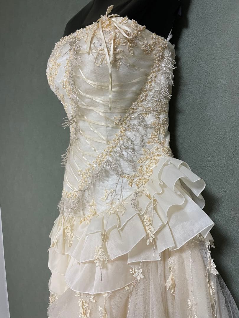 ウエディングドレス　7-11T 幸和ベルセゾン　フリル　ベージュ　アシンメトリー