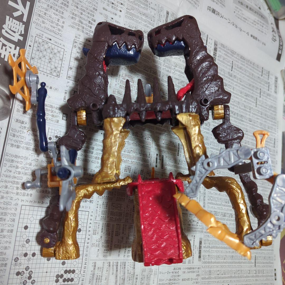 【30日まで！】ほねほねザウルスまとめ売り（ダークほねほねザウルス秘密基地付き）