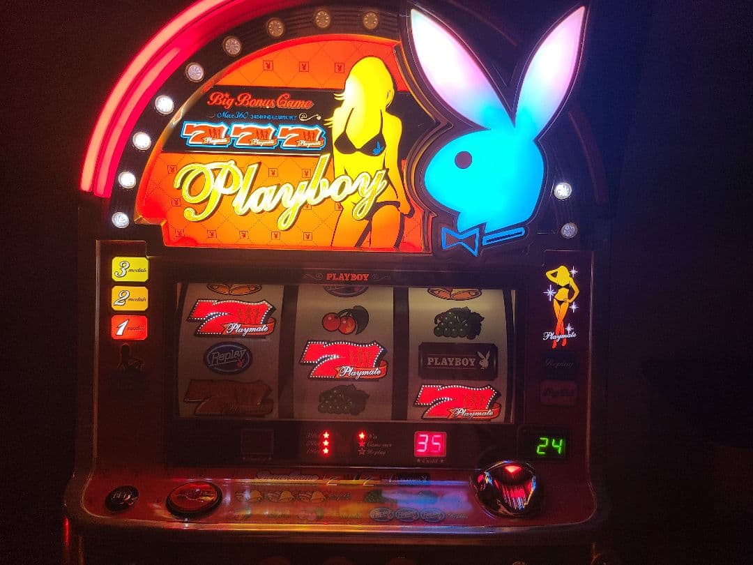 山佐4号機 希少台 沖スロプレイボーイ30　引き取り限定対応