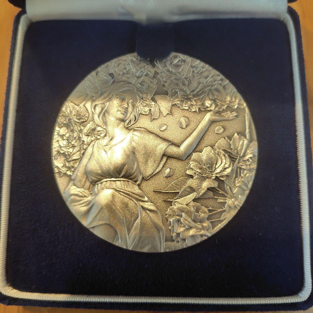 桜の通り抜け　金属製メダル　 2018(平成30)年発行