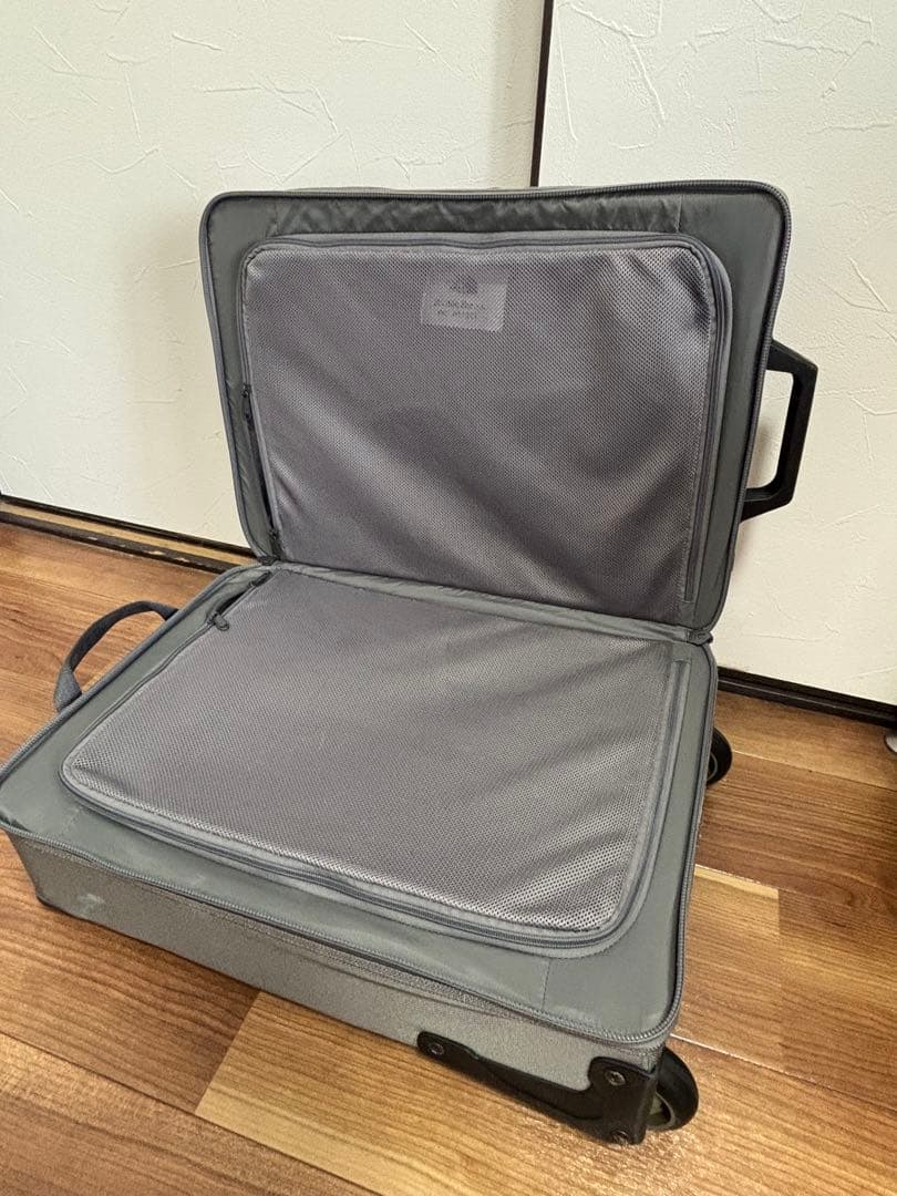 【YK様】THE NORTH FACE シャトルローラーキャリーケース グレー