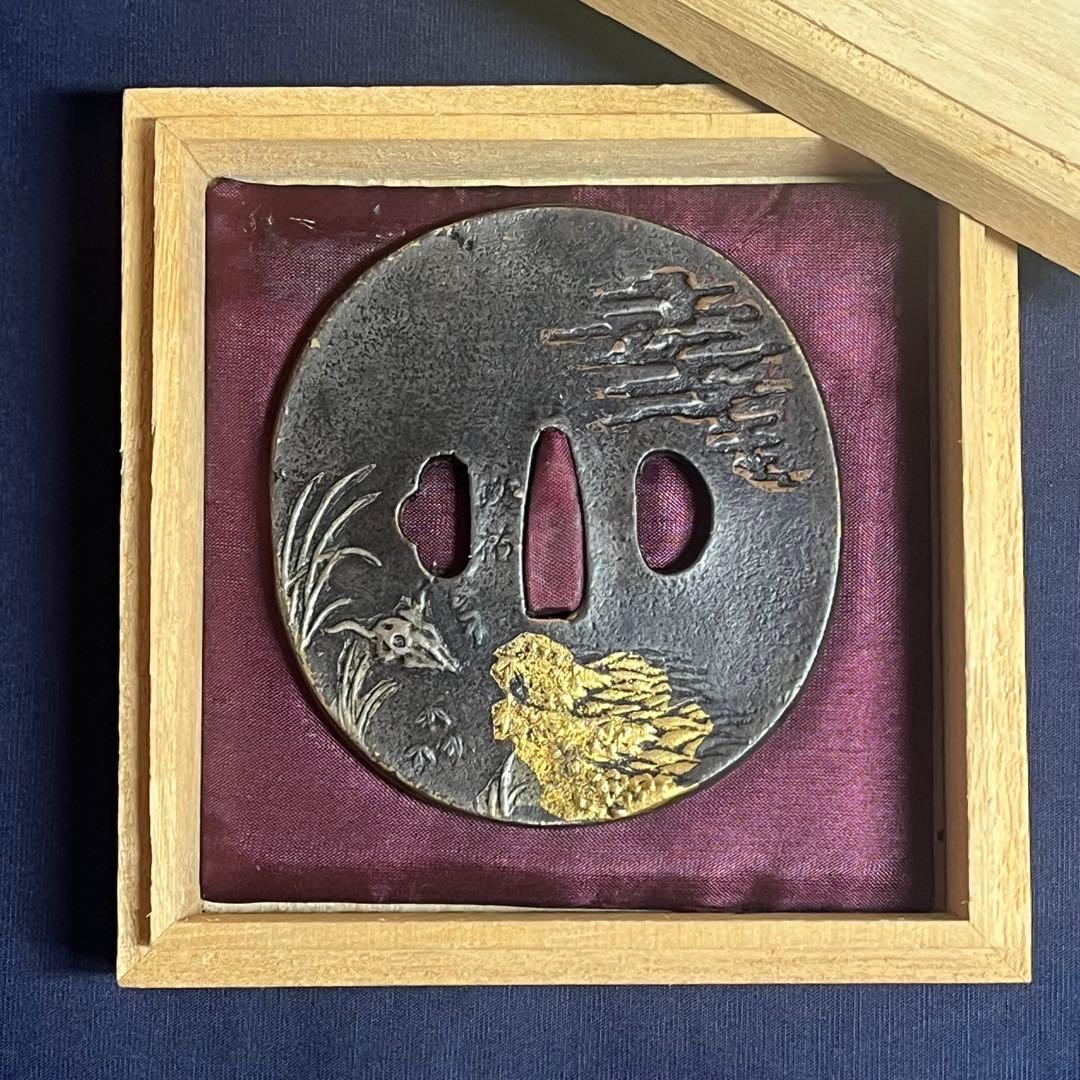 鍔 細工唐銅銀象嵌狼　紋鍔 刀装具 真剣 居合い 侍 桐箱入