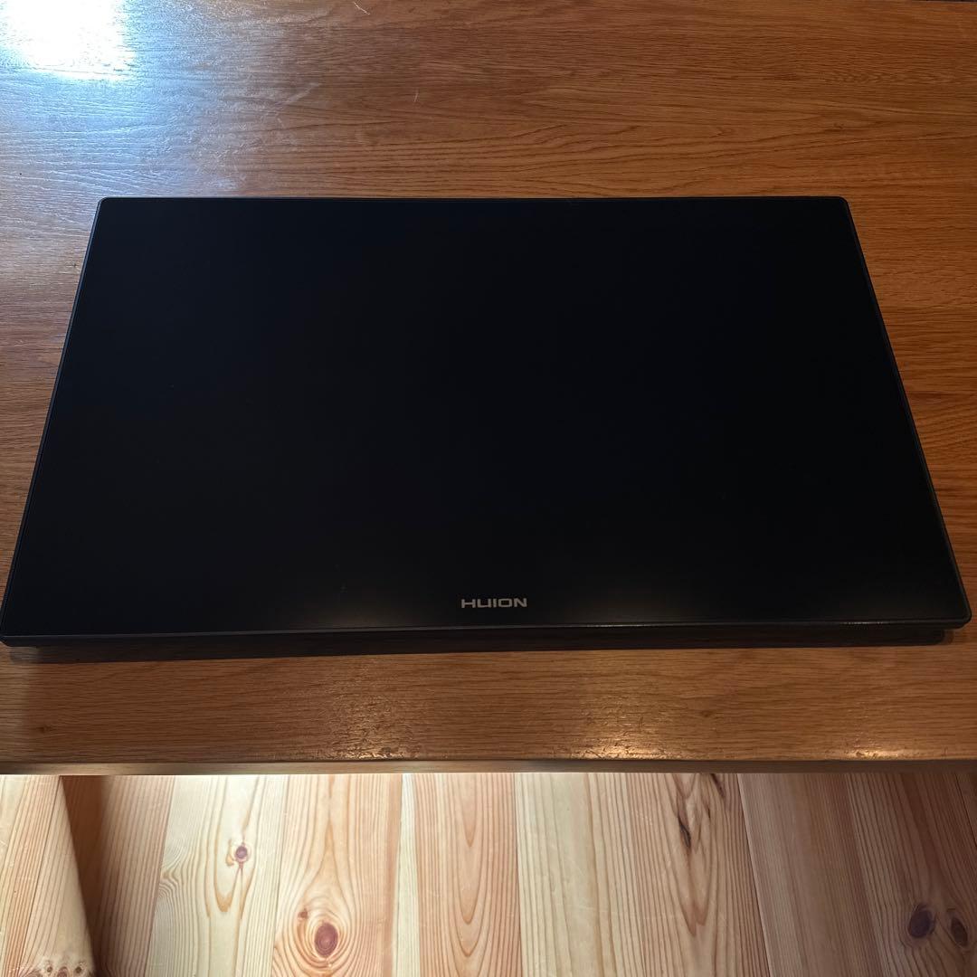 HUION KAMVAS Pro 24(4K) キーボードホルダー付き