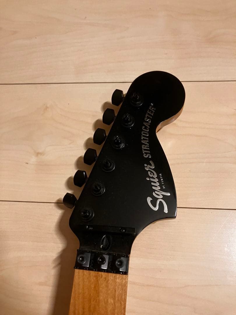 Squier Stratocaster メタリックグレー