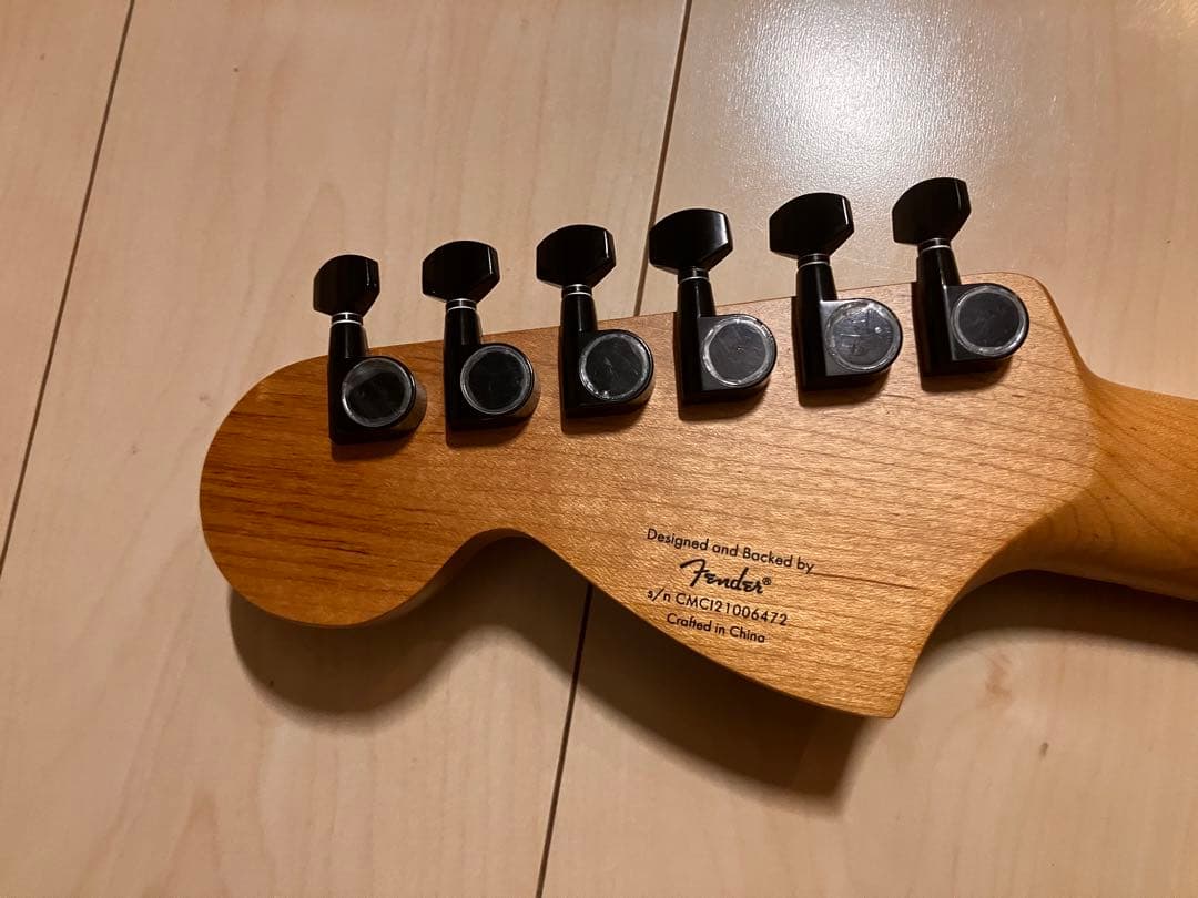 Squier Stratocaster メタリックグレー