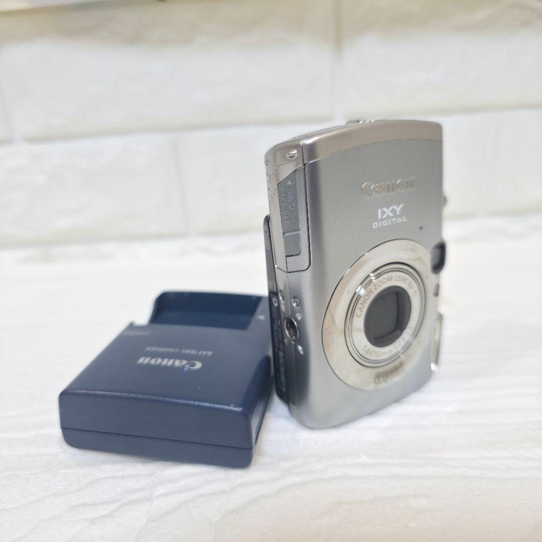 390美品】Canon IXY800IS デジタルカメラ　充電器付き　シルバー