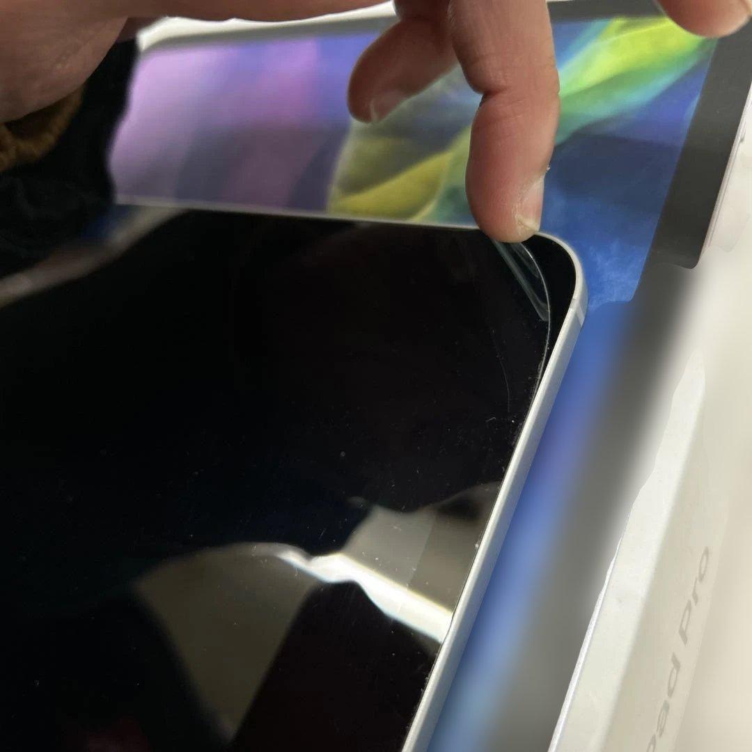 11インチ iPad Pro 第2世代 256GB SIMロック解除不明