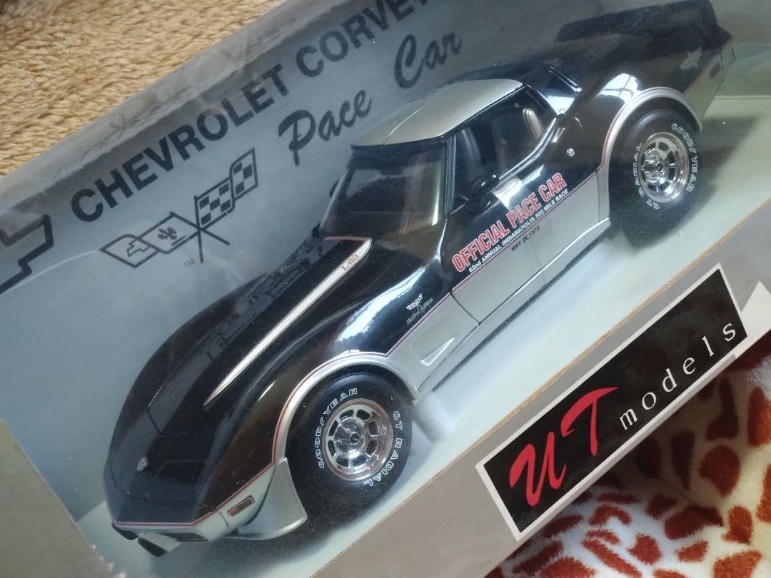 シボレー　コルベット UT models　オートアート