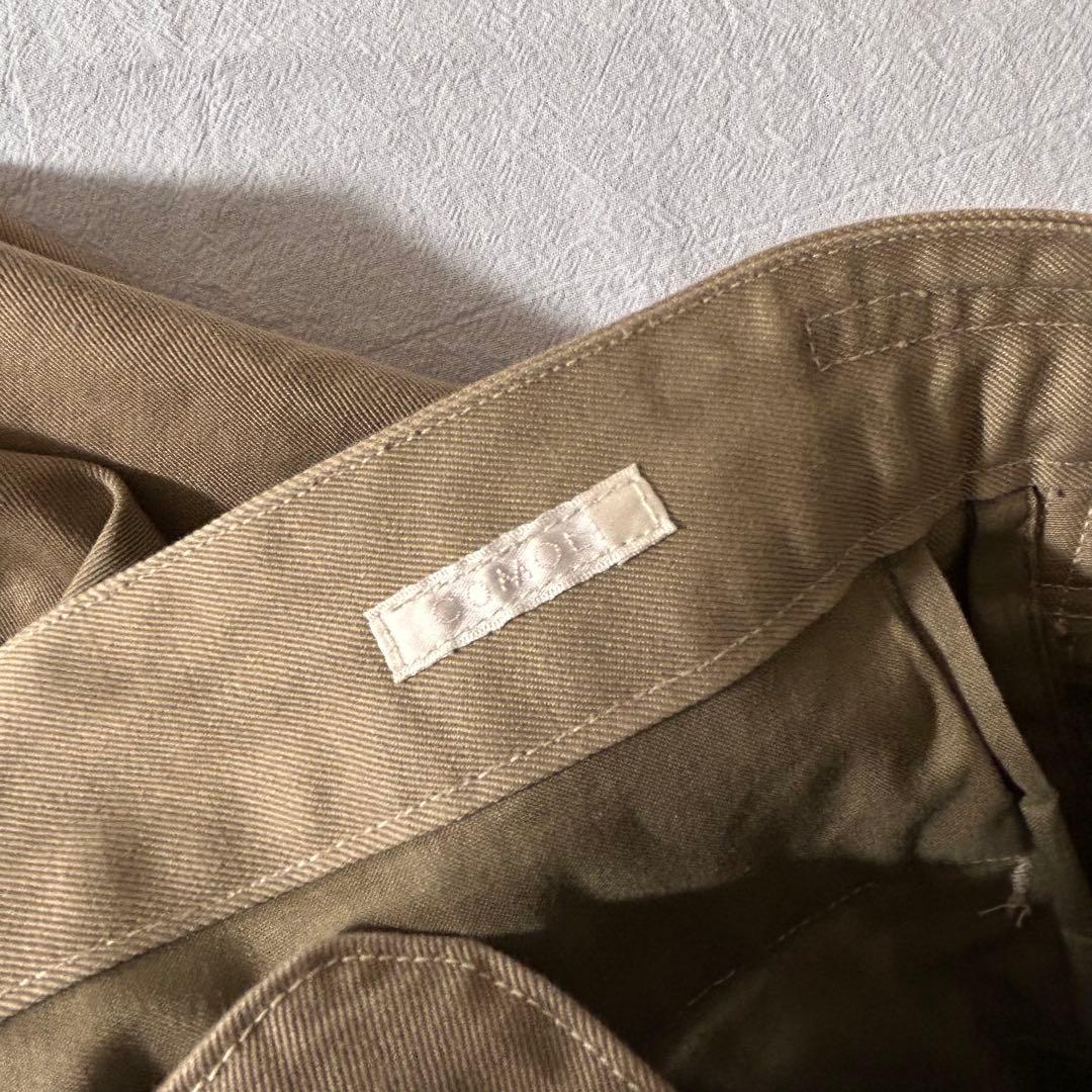 コモリ　COMOLI チノパン　ベルテッドパンツ　0サイズ