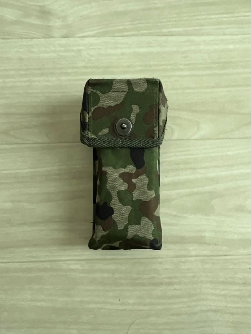 StormCros迷彩マガジンポーチとマガジン2本