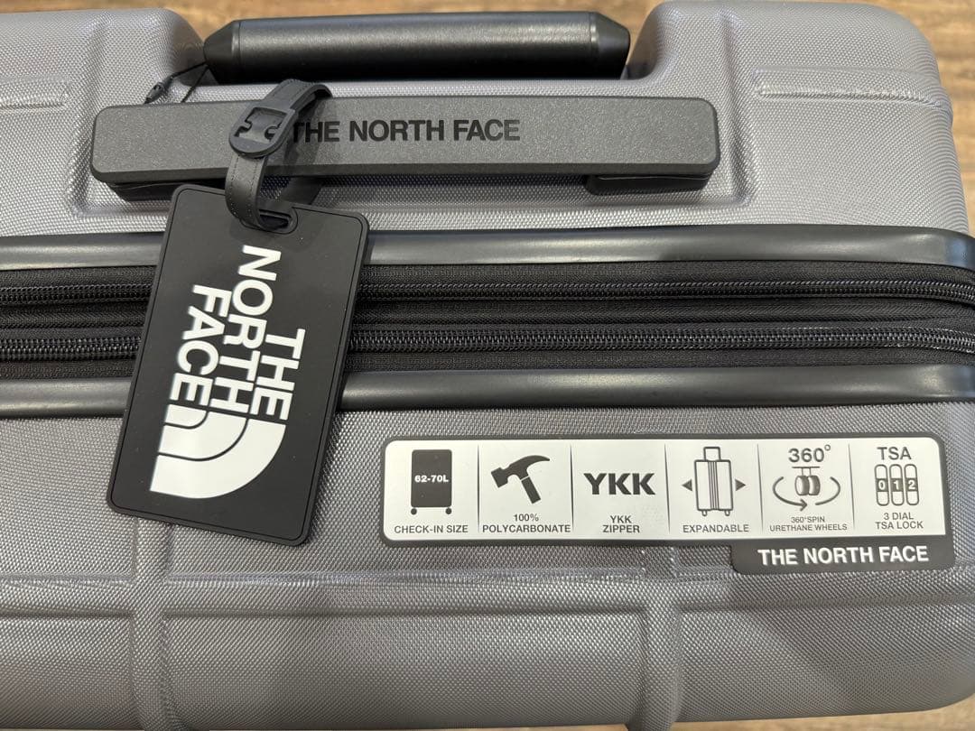 日本未発売　新品未使用　ザノースフェイス グレー　キャリーケース　２４インチ