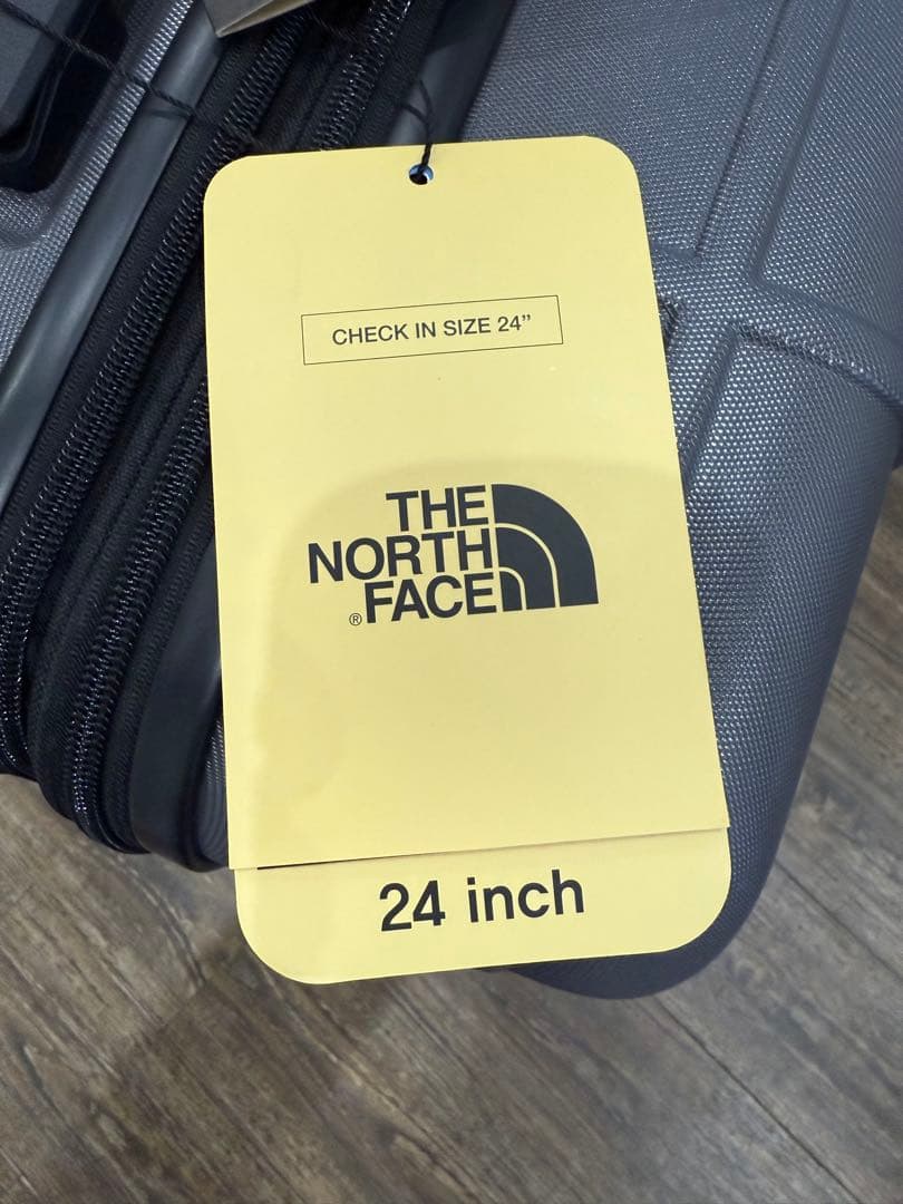 日本未発売　新品未使用　ザノースフェイス グレー　キャリーケース　２４インチ