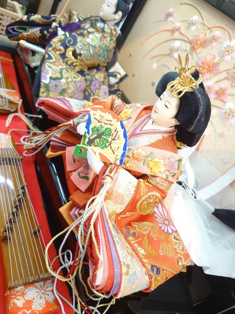 ●くみ●新品おひなさま●　桜づくし刺繍飾り　琵琶と琴のお道具付