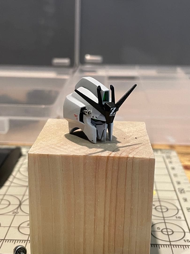 MG 1/100 MSZ-006LS Zガンダム 【ガンプラ完成品】