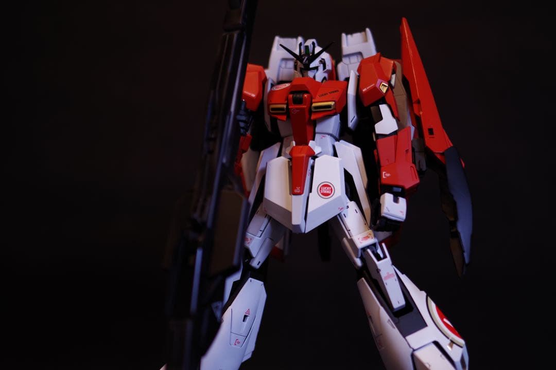 MG 1/100 MSZ-006LS Zガンダム 【ガンプラ完成品】