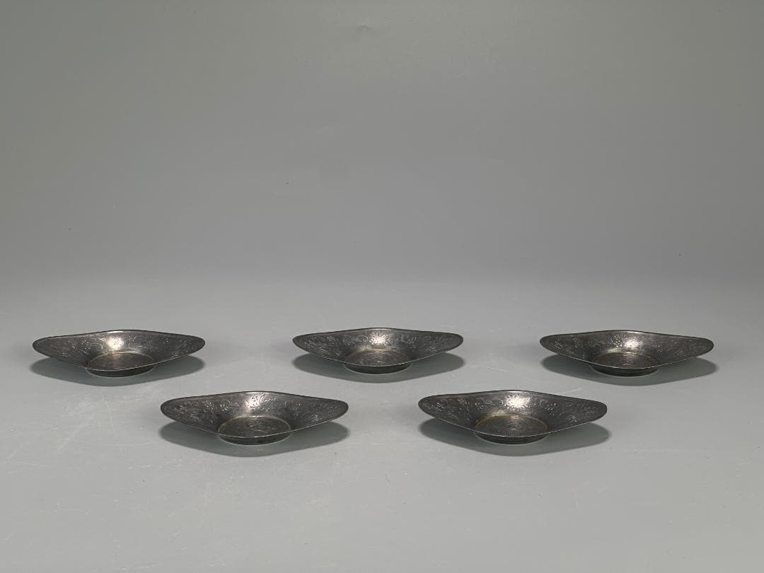 25.10.8-1 煎茶道具　錫製　鳳凰文茶托　五客