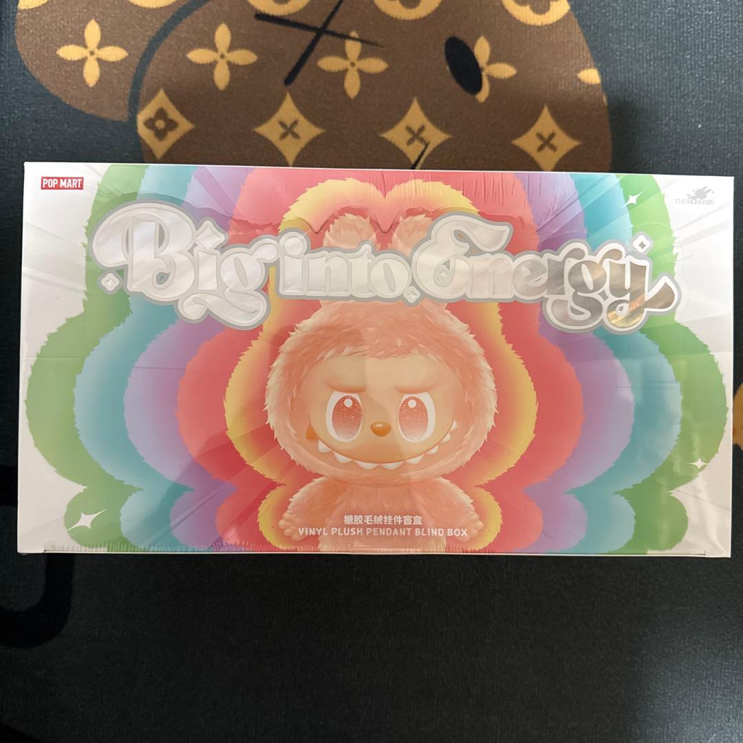 R 専用　正規品 ラブブ Big into Energy Labubu