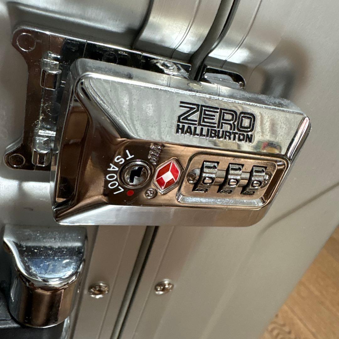 ゼロハリバートンZERO HALLIBURTON キャリーケース 31L 4輪