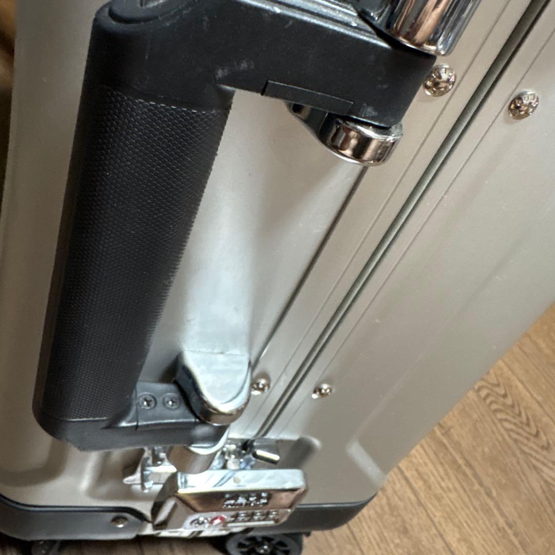 ゼロハリバートンZERO HALLIBURTON キャリーケース 31L 4輪