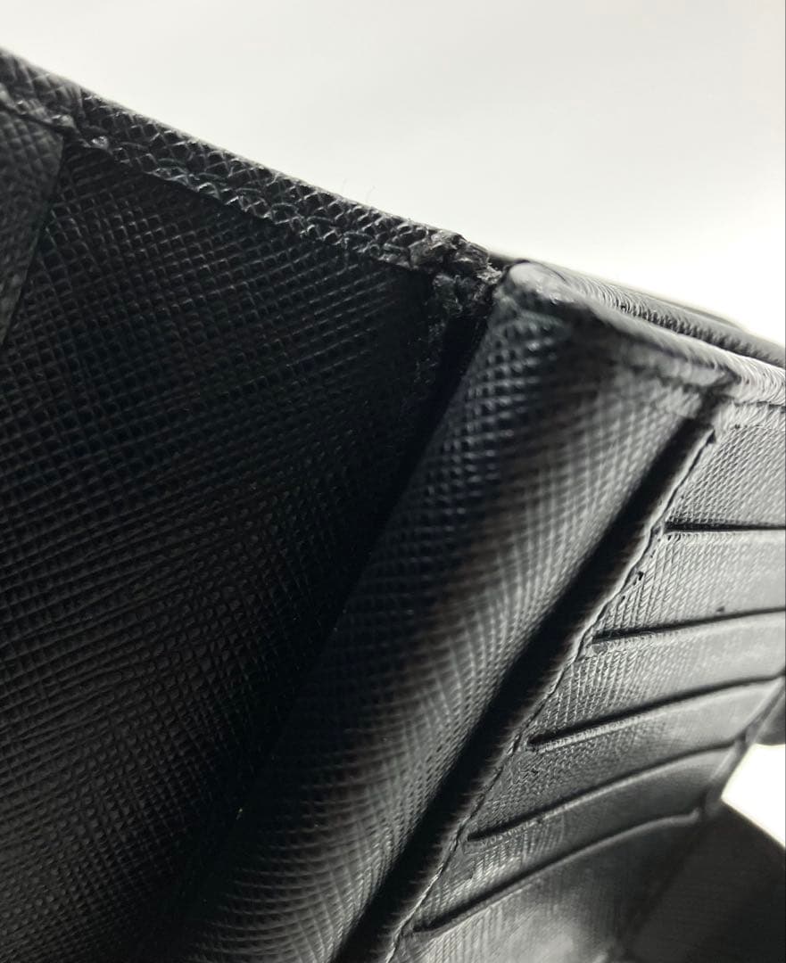 ⭐️ 美品 プラダ サフィアーノ メタル 二つ折り財布 ブラック 鑑定済