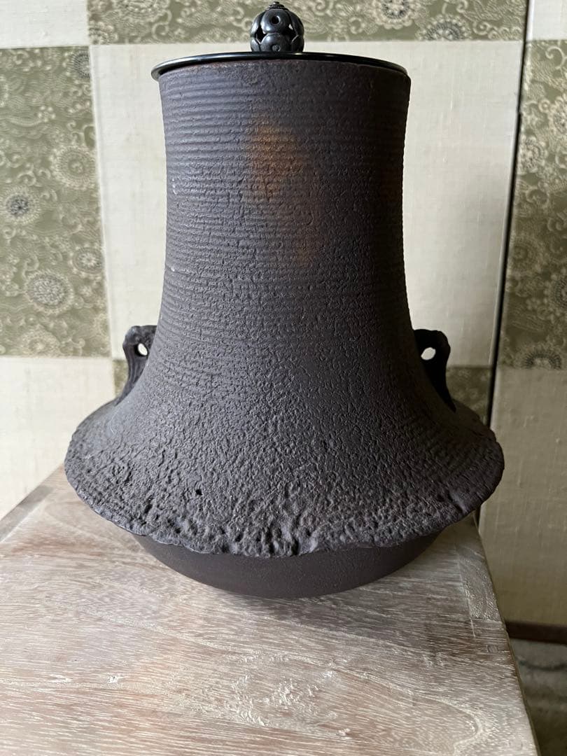 釜師　畠春斎　千筋 富士 尾垂釜 共箱付き　野々田式風炉型電熱器セット　茶道具