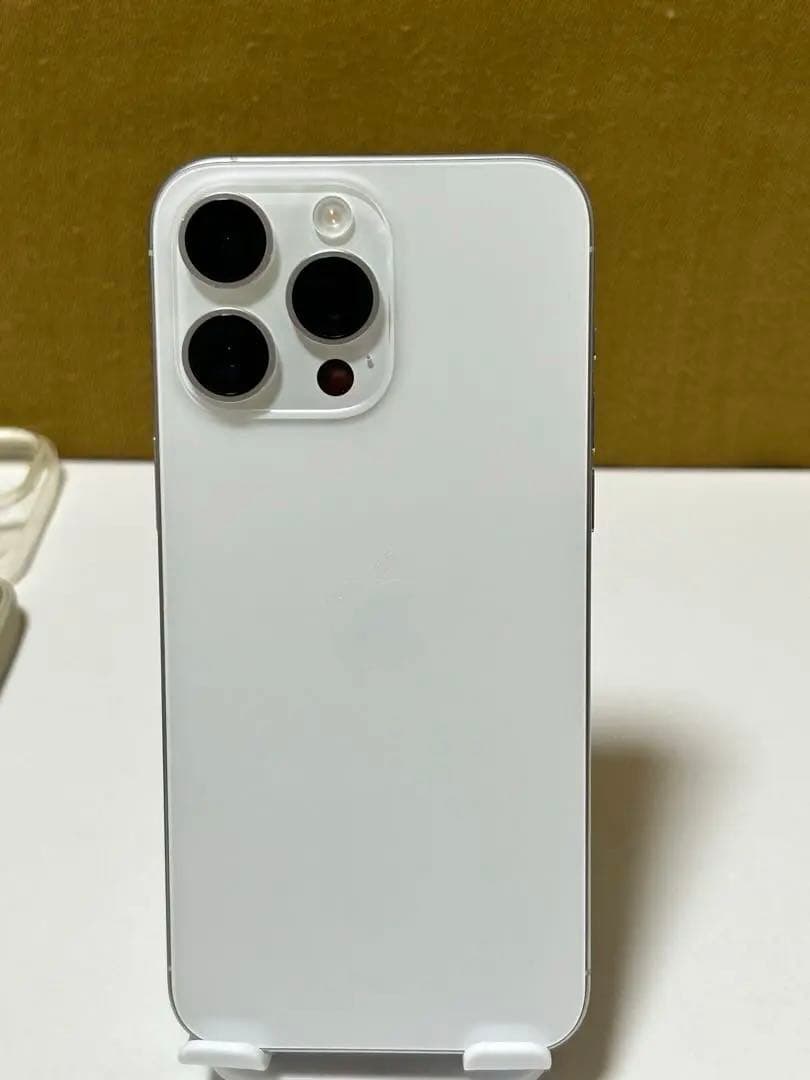 美品iPhone 15 Pro Max ホワイト256GB 91% SIMフリー