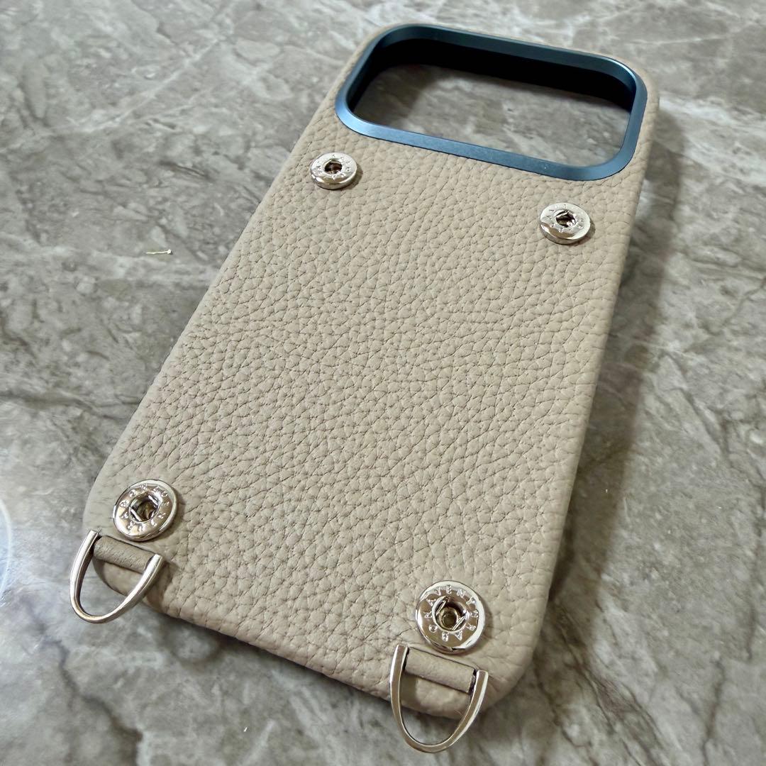 美品 ボナベンチュラ iPhone17Pro ケース グレージュ カードケース