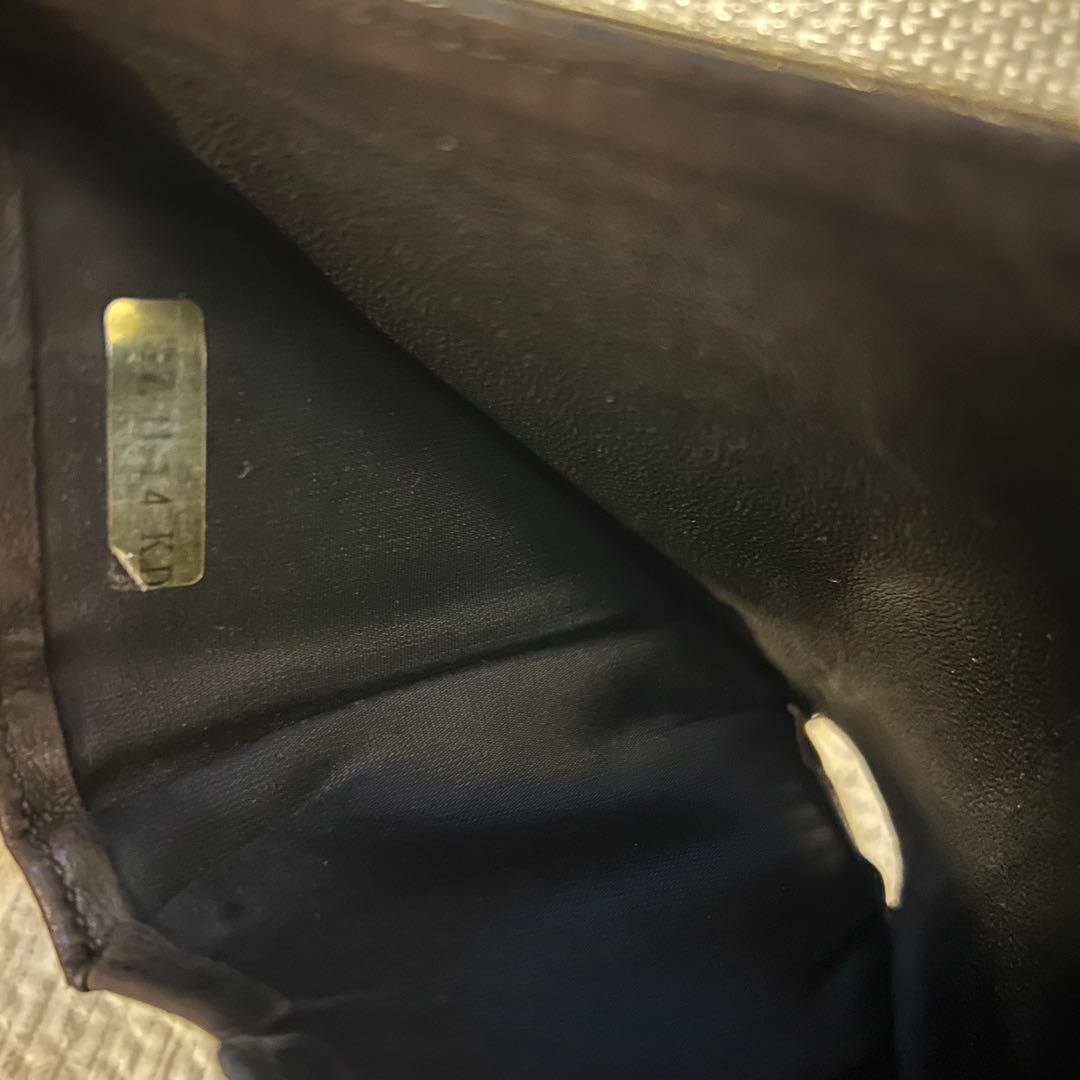 CHANEL キャビアスキン　二つ折り財布 黒 レザー