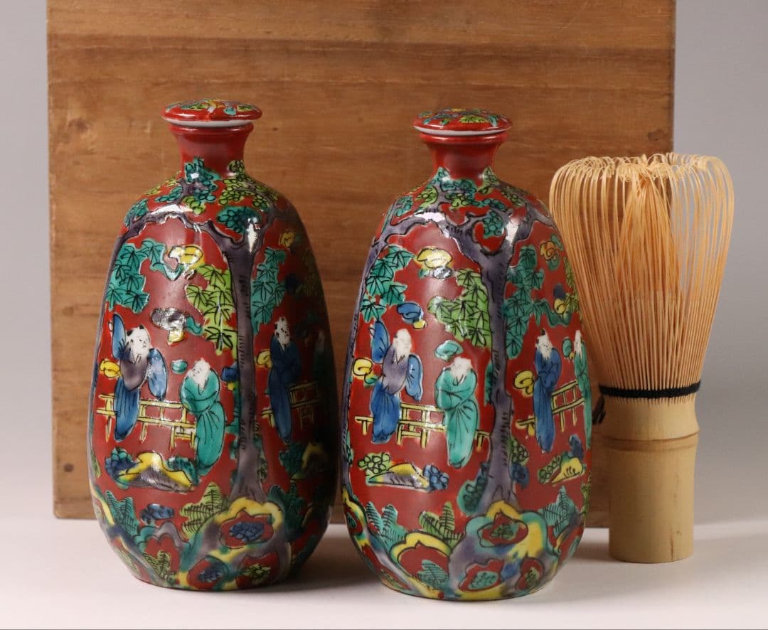 陶芸 九谷焼 木米写し 徳利一対 唐人物図 色絵 赤絵 酒器【MA469】
