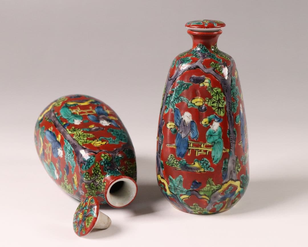 陶芸 九谷焼 木米写し 徳利一対 唐人物図 色絵 赤絵 酒器【MA469】