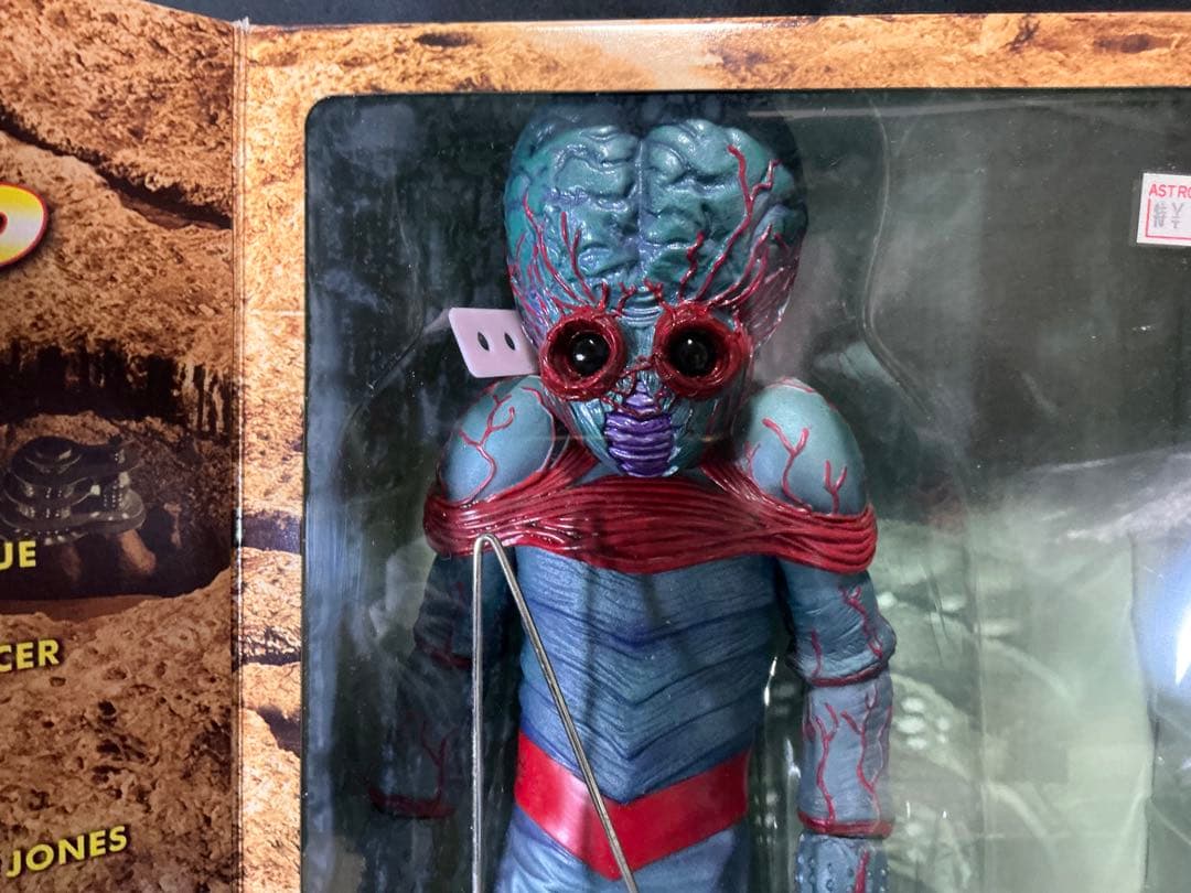 メタルーナミュータントサイドショー限定12インチフィギュア