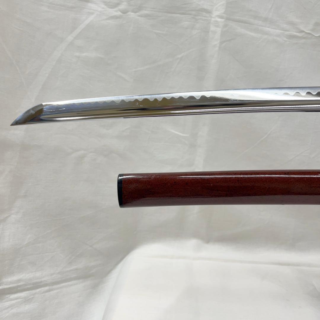 【模造刀】太刀 樋入り 全長102センチ 龍鍔 茶ツイシュ 鞘 互の目 刃紋