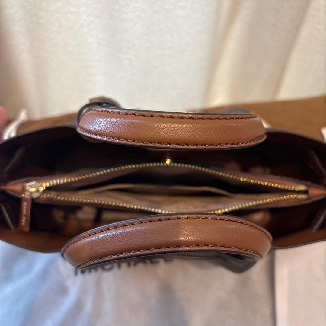 MICHAEL KORS ブラウン ショルダーバッグ、二つ折り財布