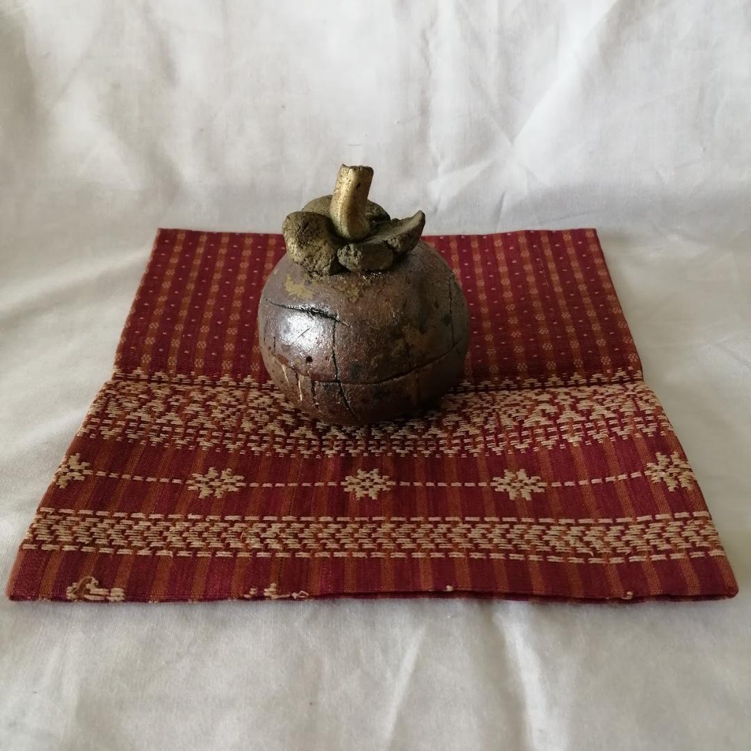 【 香合 】　茶道具　香道　作家もの　陶器　マンゴスチン