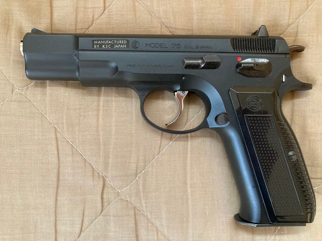 が*き様 重量感！ Cz75 ガスブローバック