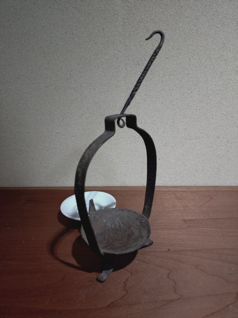 鉄製 吊るし灯火器 花器 花入れ 古道具 古民具 燭台 行燈 行火 灯明