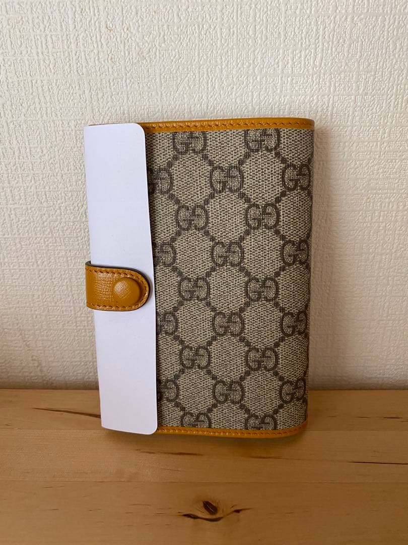 【新品未使用】GUCCI GGキャンバス パスポートケース